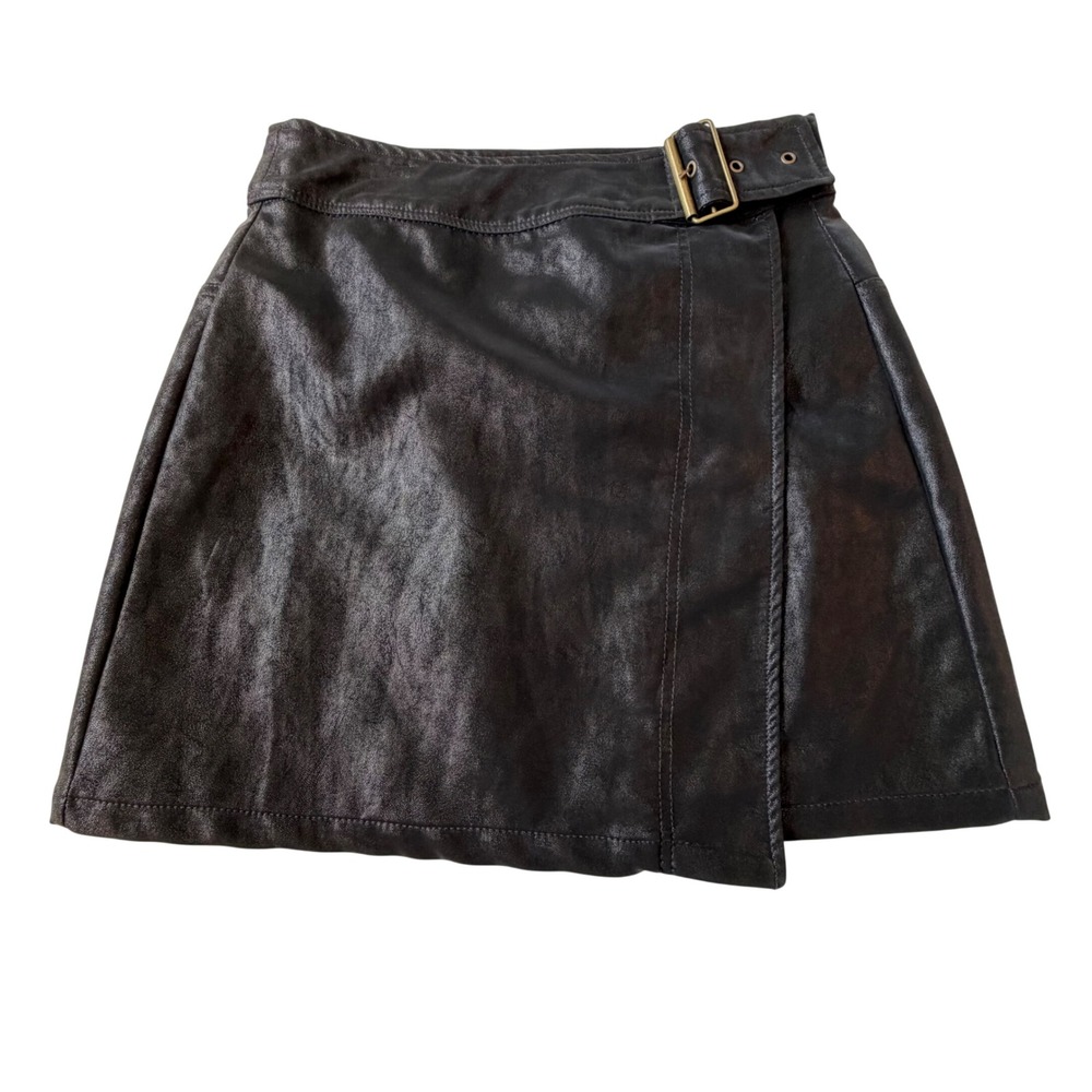 Chelsea & Violet Black Shimmer Faux Leather Buckle Wrap‎ Mini Skirt Women's M